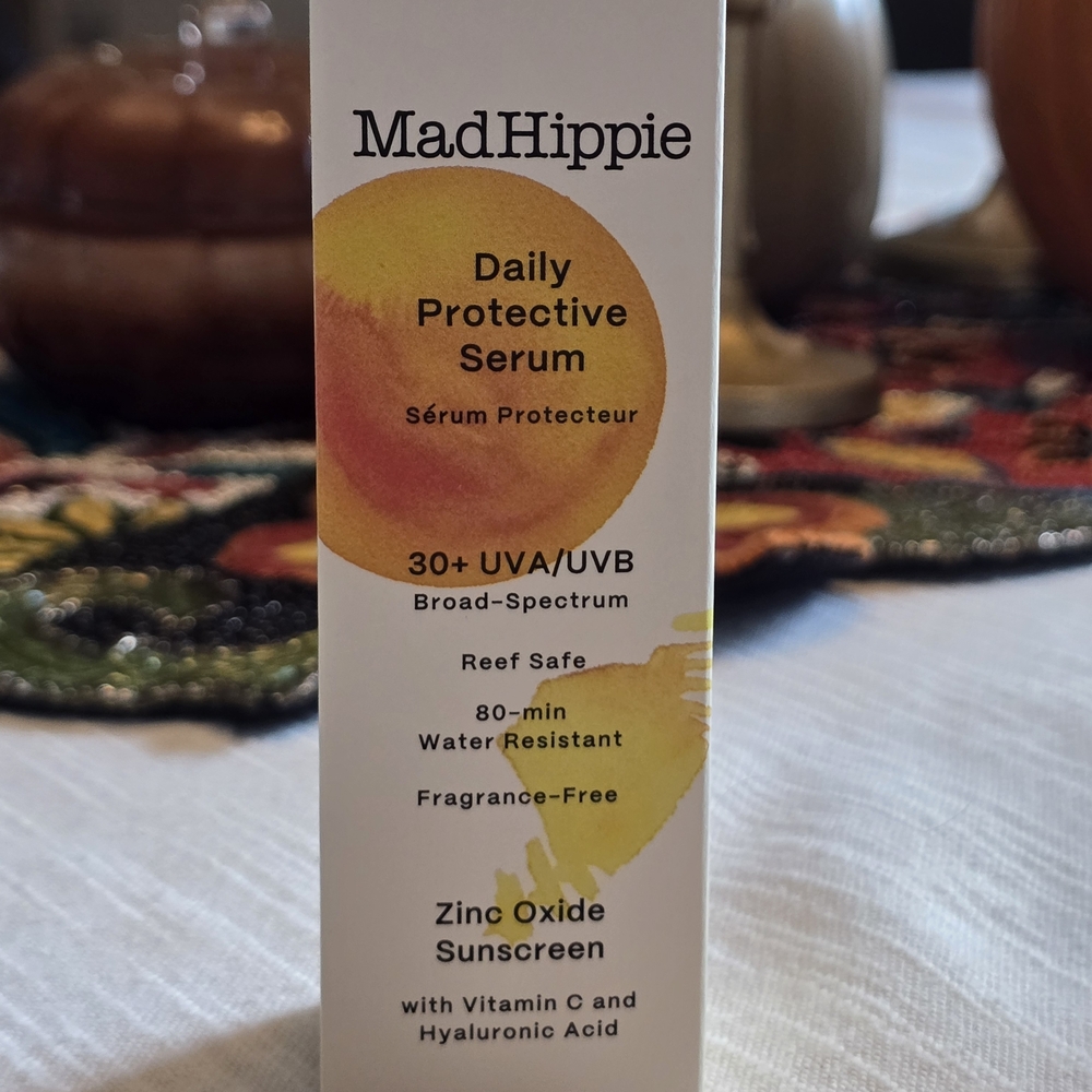 Mad Hippie Daily Protective Serum - White and Orange